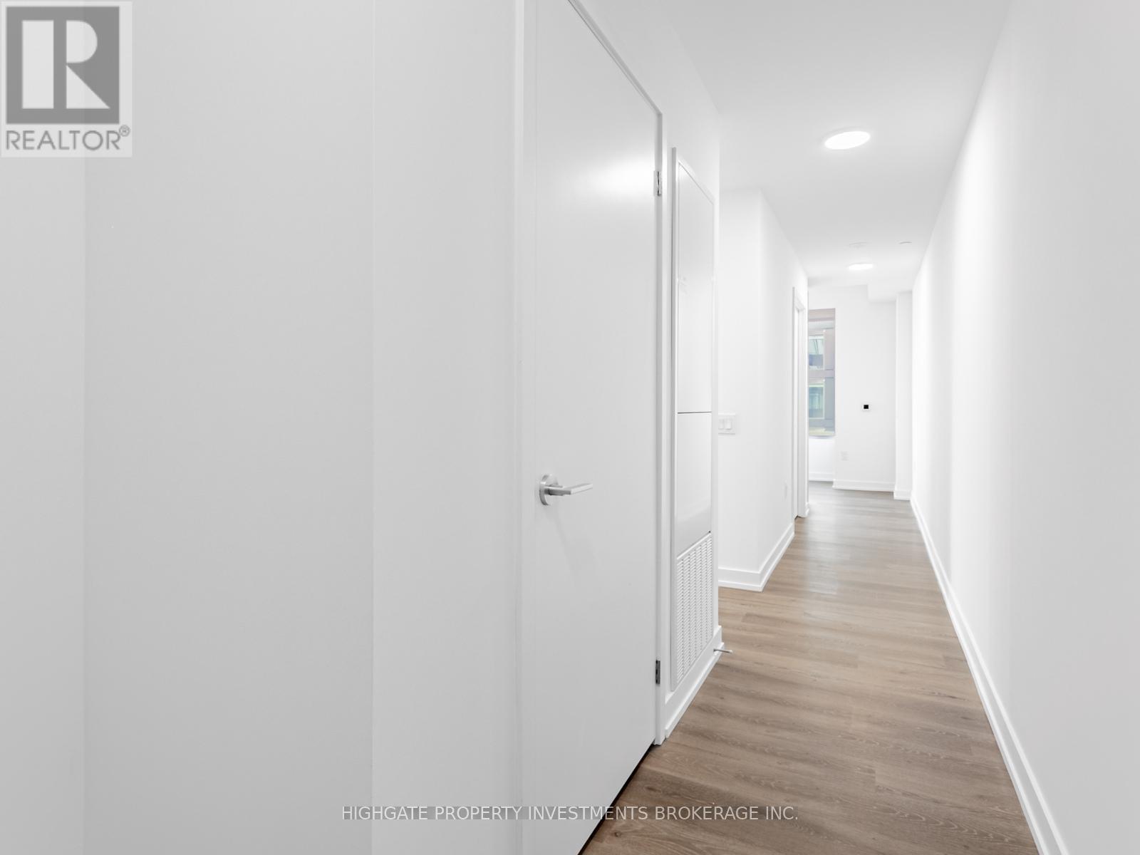 3310 - 395 Square One Drive, Mississauga, Ontario  L5B 0P6 - Photo 3 - W12648502