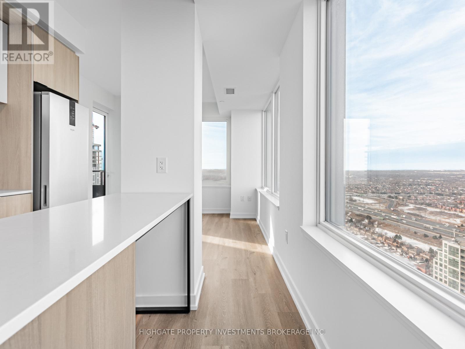 3310 - 395 Square One Drive, Mississauga, Ontario  L5B 0P6 - Photo 9 - W12648502