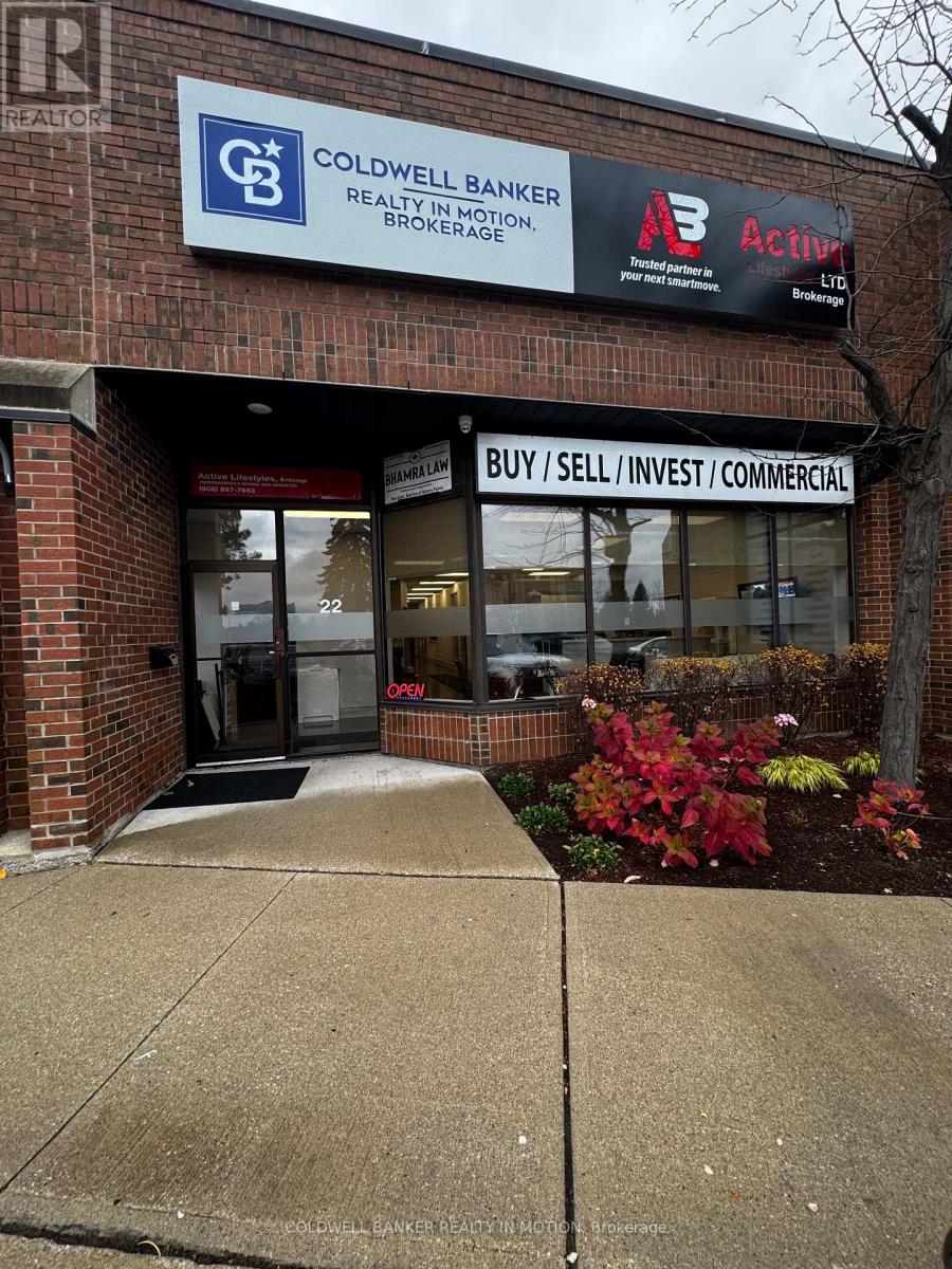 22 - 3105 Unity Drive, Mississauga, Ontario  L5L 4L2 - Photo 3 - W12648514