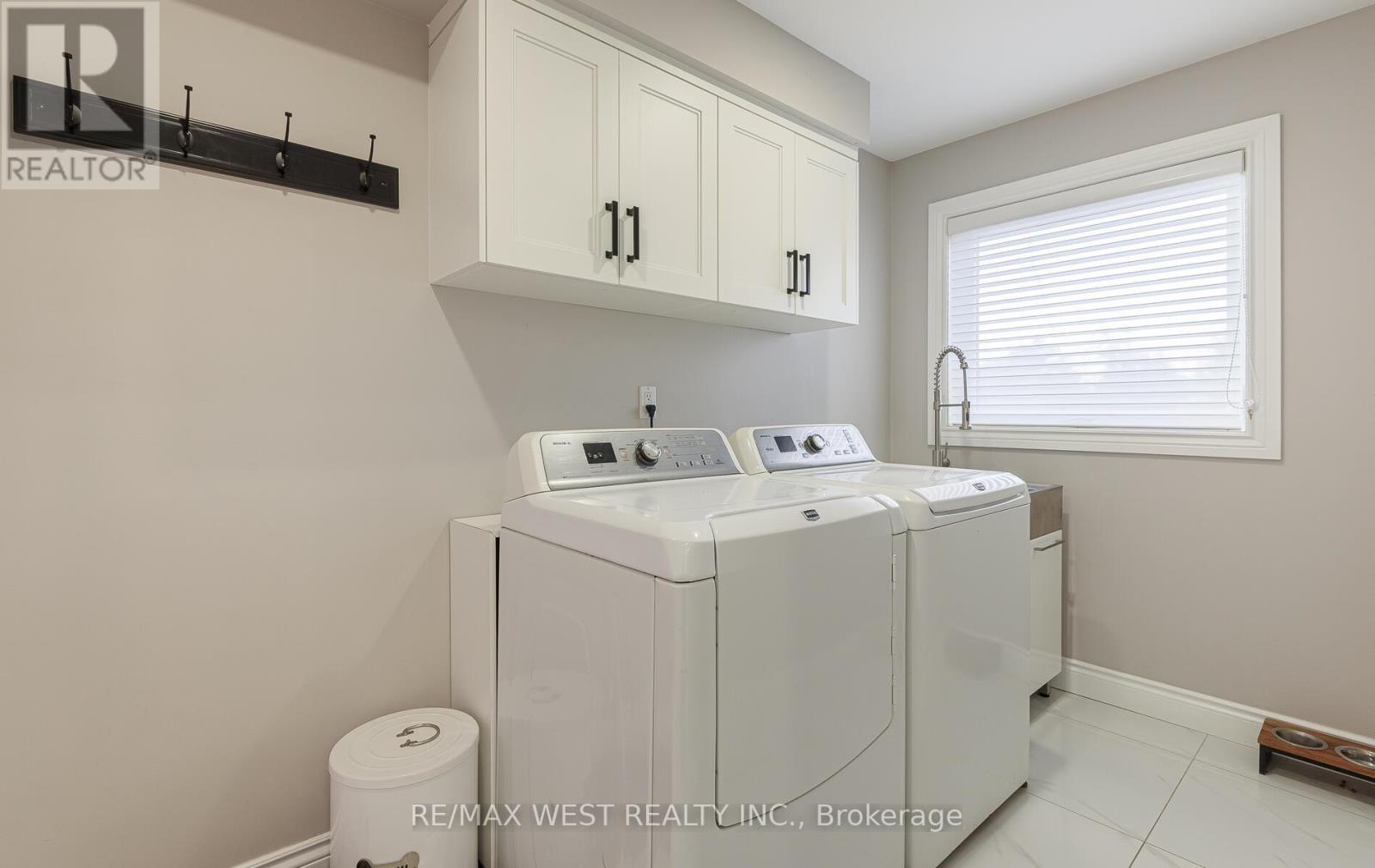 8 Oakridge Court, Brampton, Ontario  L6Z 2A4 - Photo 17 - W12648526