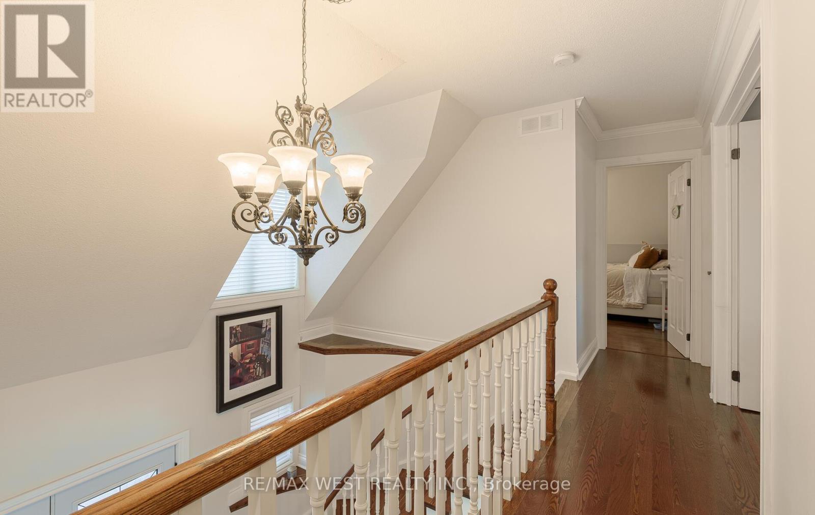 8 Oakridge Court, Brampton, Ontario  L6Z 2A4 - Photo 22 - W12648526