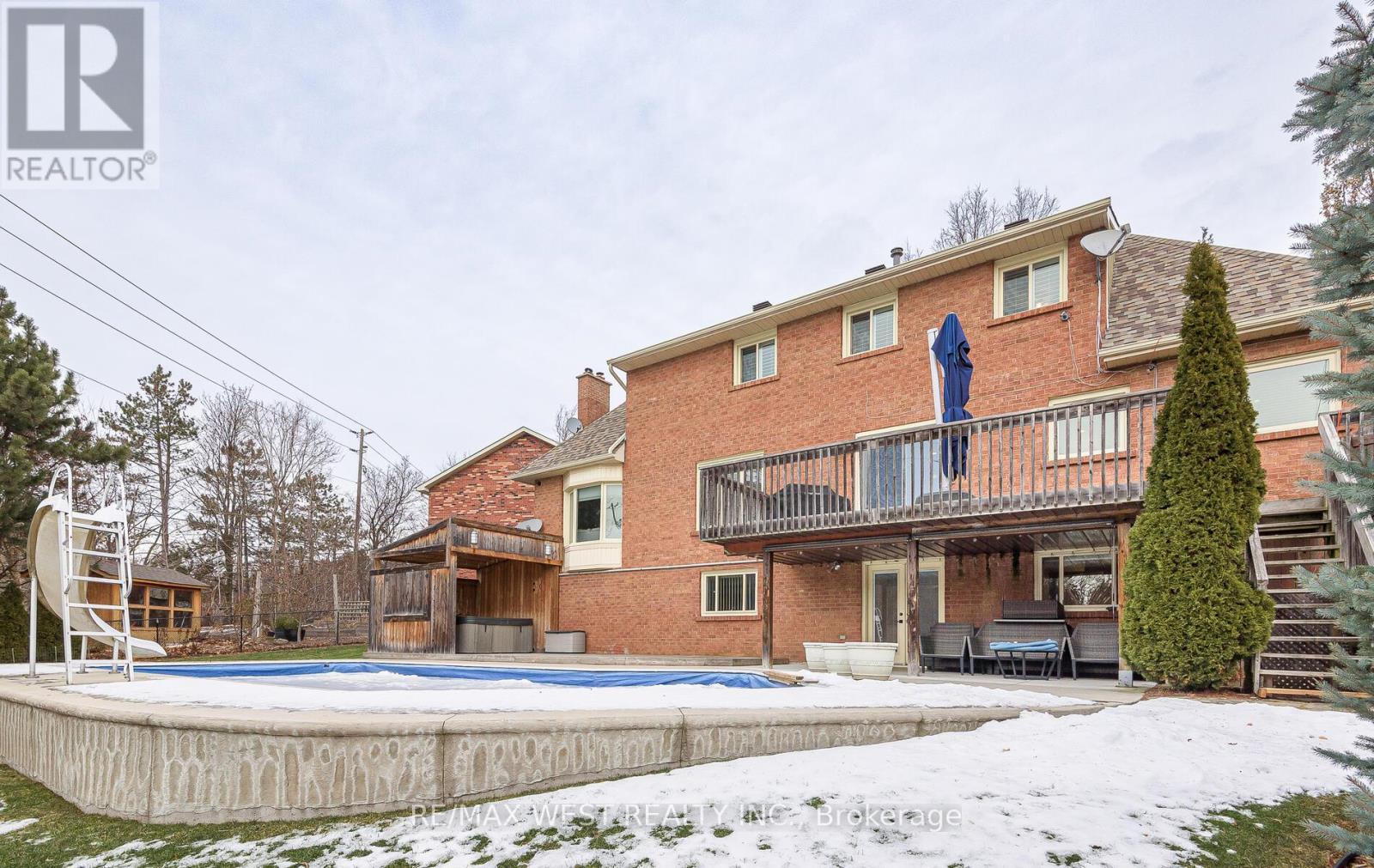 8 Oakridge Court, Brampton, Ontario  L6Z 2A4 - Photo 47 - W12648526