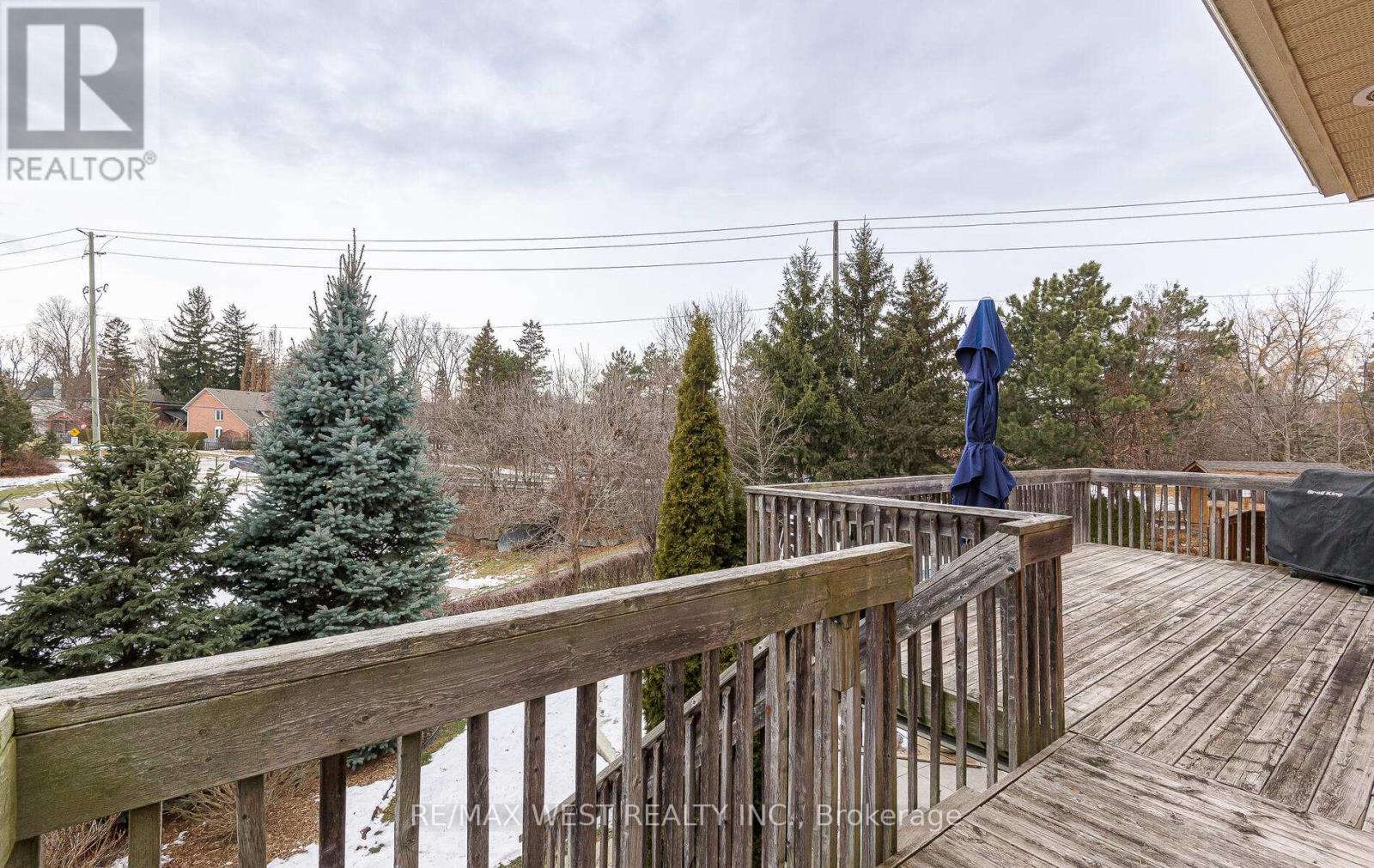 8 Oakridge Court, Brampton, Ontario  L6Z 2A4 - Photo 49 - W12648526