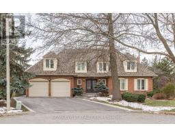 8 OAKRIDGE COURT, Brampton, Ontario