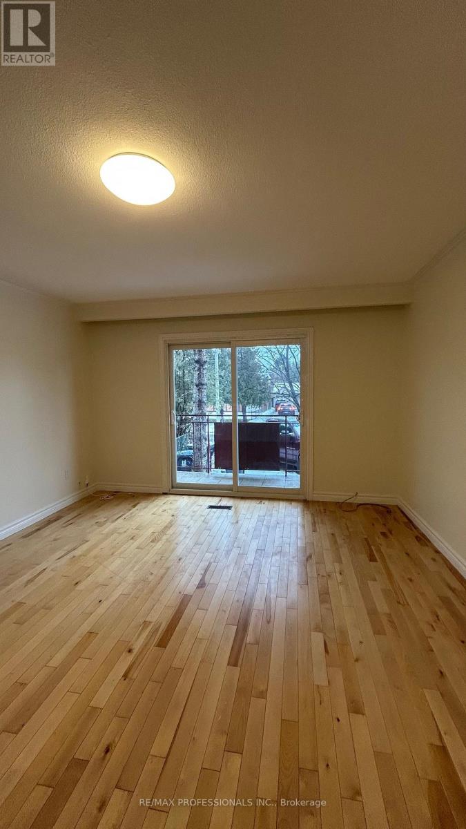 Main - 48 Burlingame Road, Toronto, Ontario  M8W 1Y6 - Photo 10 - W12648534