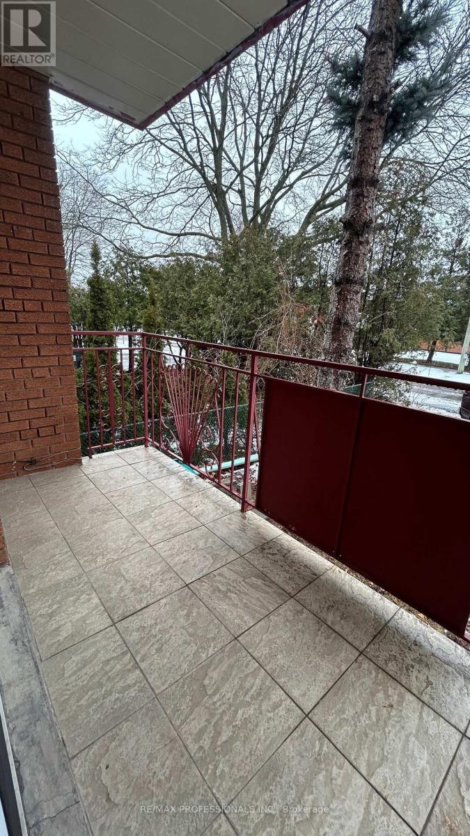 Main - 48 Burlingame Road, Toronto, Ontario  M8W 1Y6 - Photo 12 - W12648534