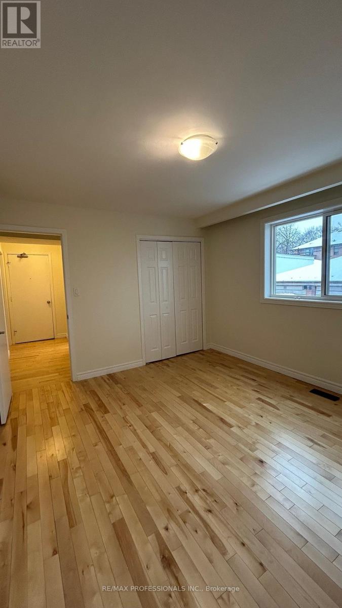 Main - 48 Burlingame Road, Toronto, Ontario  M8W 1Y6 - Photo 14 - W12648534