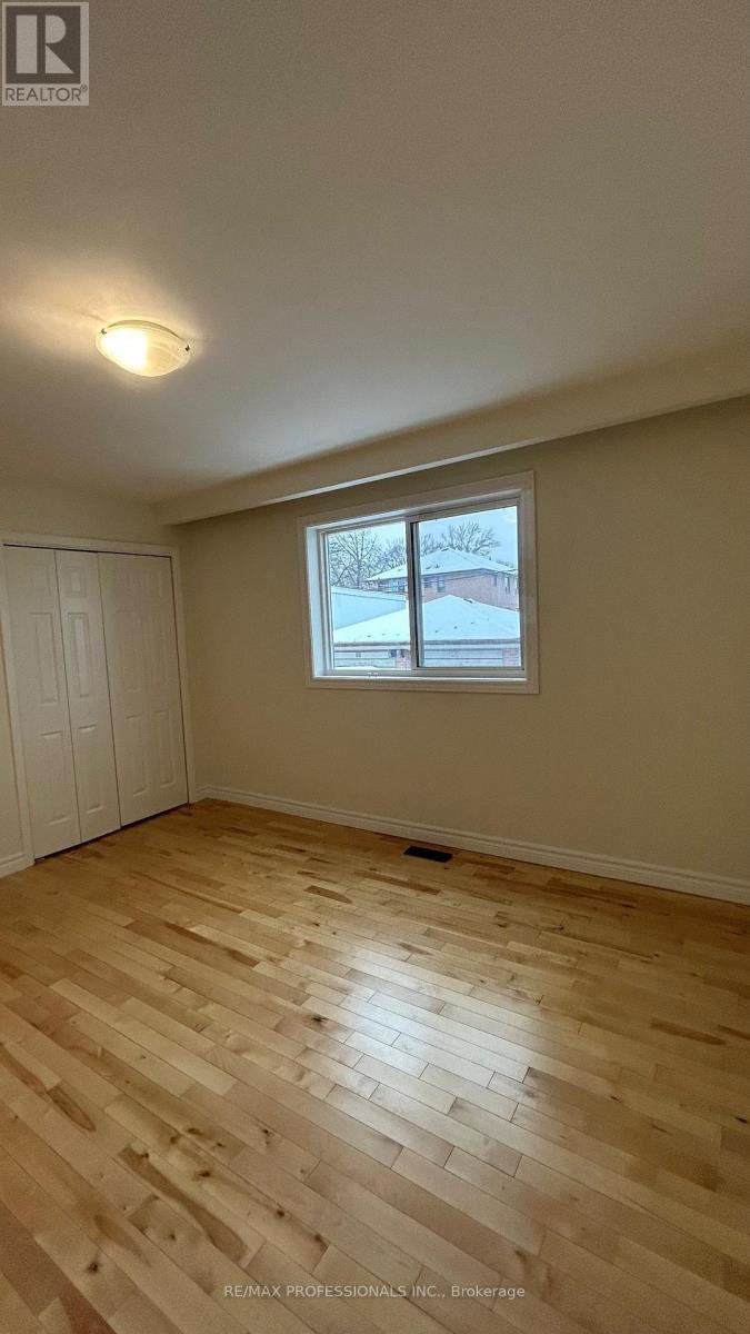 Main - 48 Burlingame Road, Toronto, Ontario  M8W 1Y6 - Photo 15 - W12648534