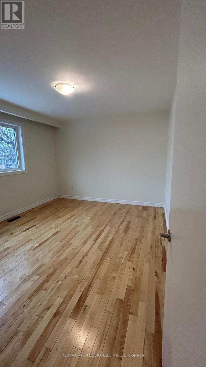 Main - 48 Burlingame Road, Toronto, Ontario  M8W 1Y6 - Photo 17 - W12648534