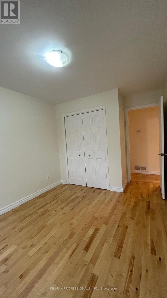 Main - 48 Burlingame Road, Toronto, Ontario  M8W 1Y6 - Photo 18 - W12648534