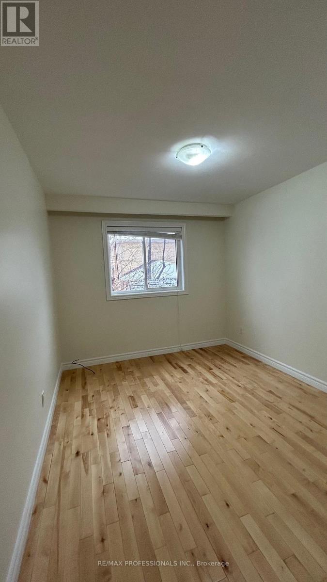 Main - 48 Burlingame Road, Toronto, Ontario  M8W 1Y6 - Photo 19 - W12648534