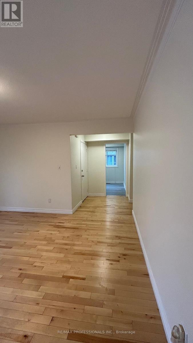 Main - 48 Burlingame Road, Toronto, Ontario  M8W 1Y6 - Photo 2 - W12648534