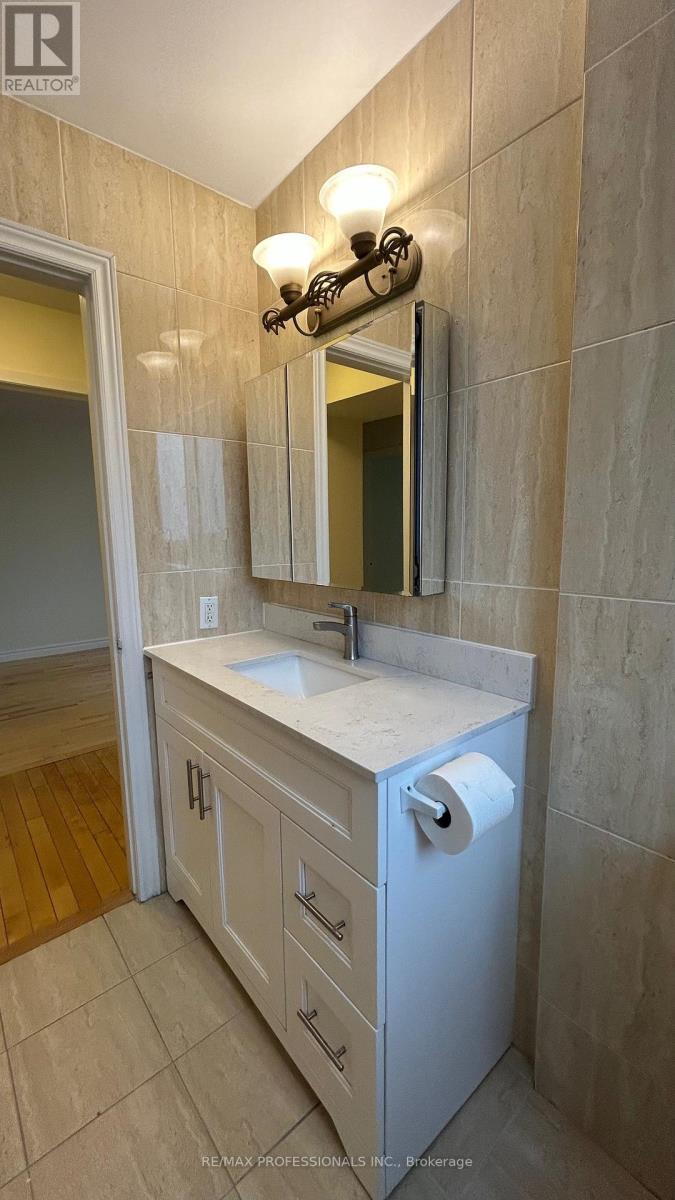 Main - 48 Burlingame Road, Toronto, Ontario  M8W 1Y6 - Photo 22 - W12648534