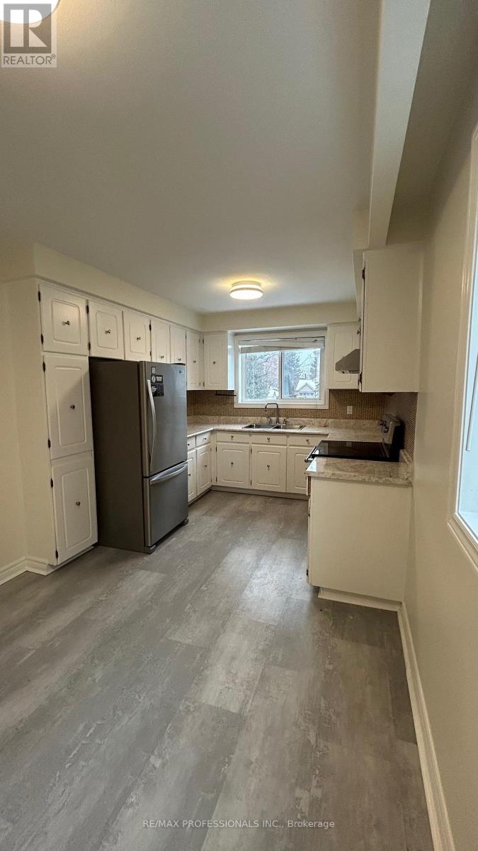 Main - 48 Burlingame Road, Toronto, Ontario  M8W 1Y6 - Photo 4 - W12648534