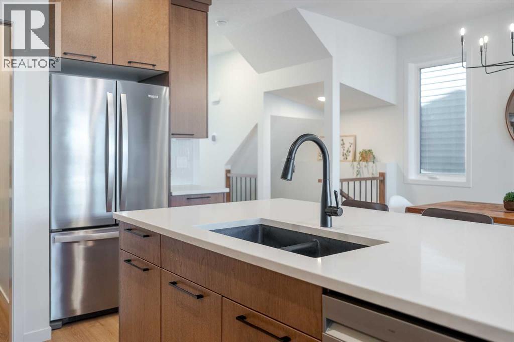 159 Belmont Crescent Sw, Calgary, Alberta  T2X 4N6 - Photo 9 - A2275845