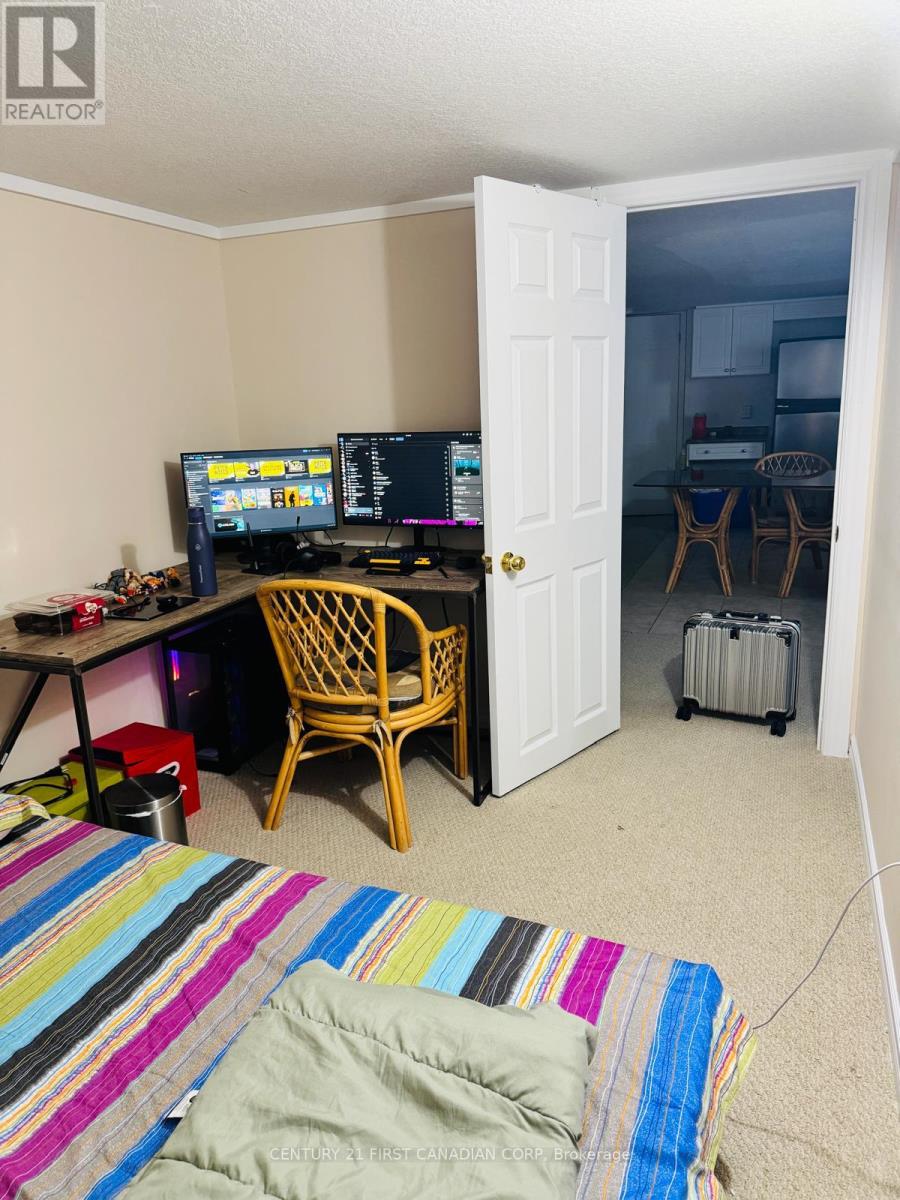 Photo 26 of 34 for 1841 Foxwood Avenue