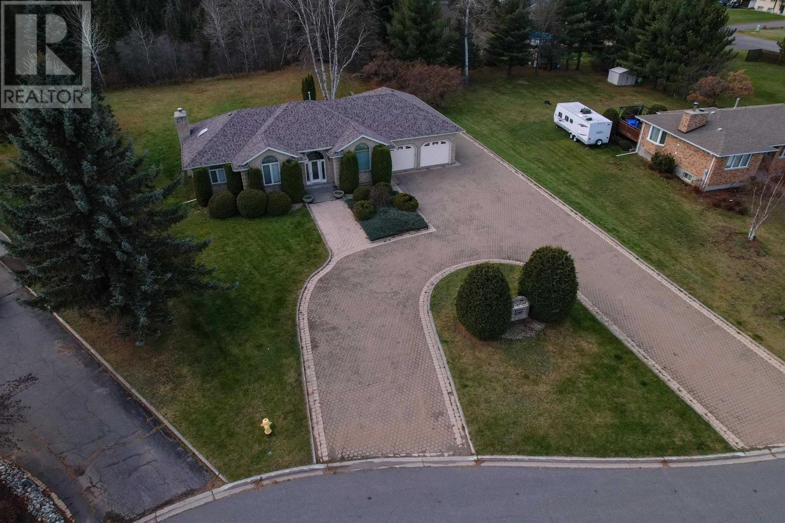 2200 Bordeaux Cres, Thunder Bay, Ontario  P7K 1C2 - Photo 7 - TB253643