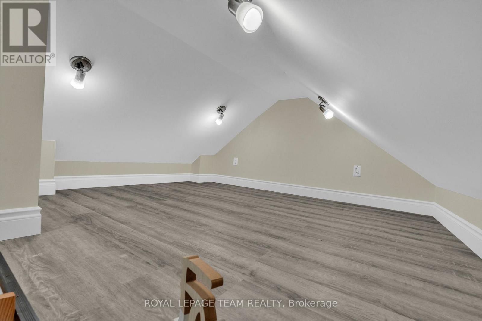 14,16 - 14-16 Clothier Street W, North Grenville, Ontario  L3Z 3E6 - Photo 20 - X12648626