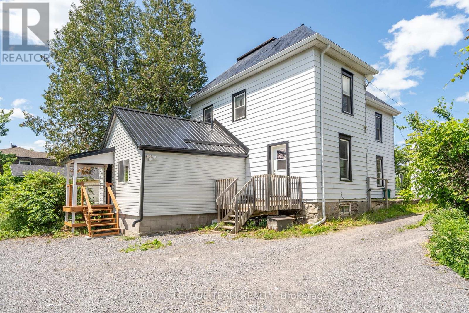 14,16 - 14-16 Clothier Street W, North Grenville, Ontario  L3Z 3E6 - Photo 23 - X12648626