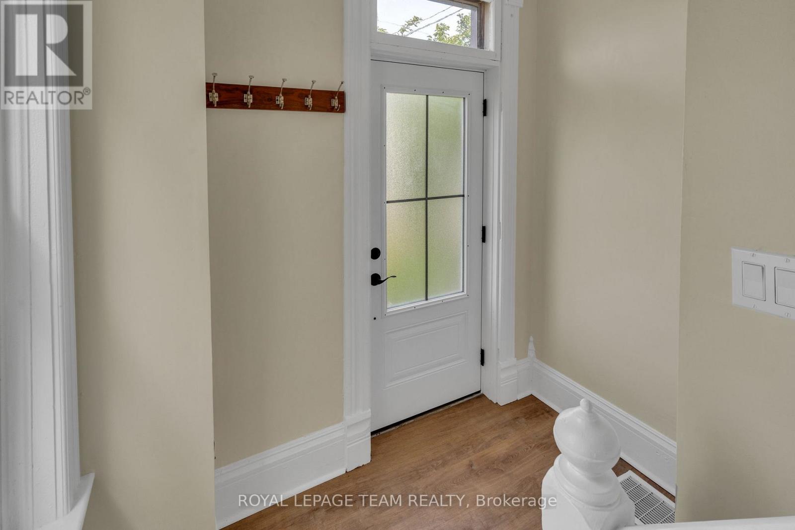 14,16 - 14-16 Clothier Street W, North Grenville, Ontario  L3Z 3E6 - Photo 5 - X12648626