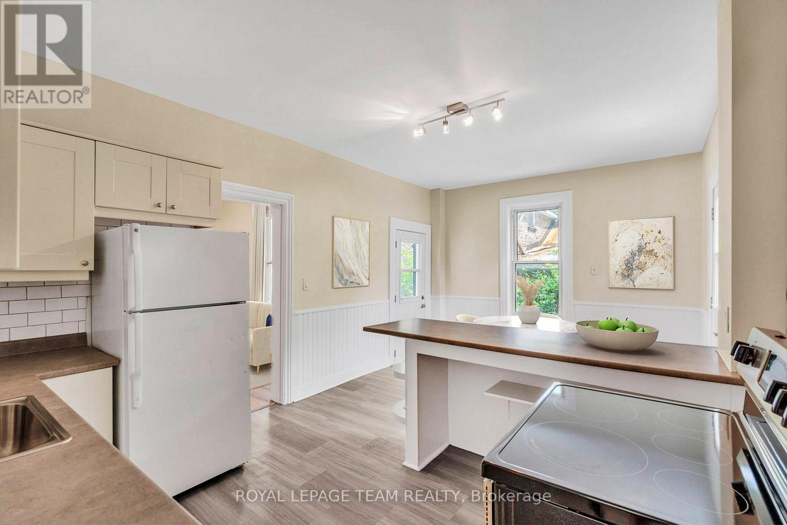 14,16 - 14-16 Clothier Street W, North Grenville, Ontario  L3Z 3E6 - Photo 9 - X12648626