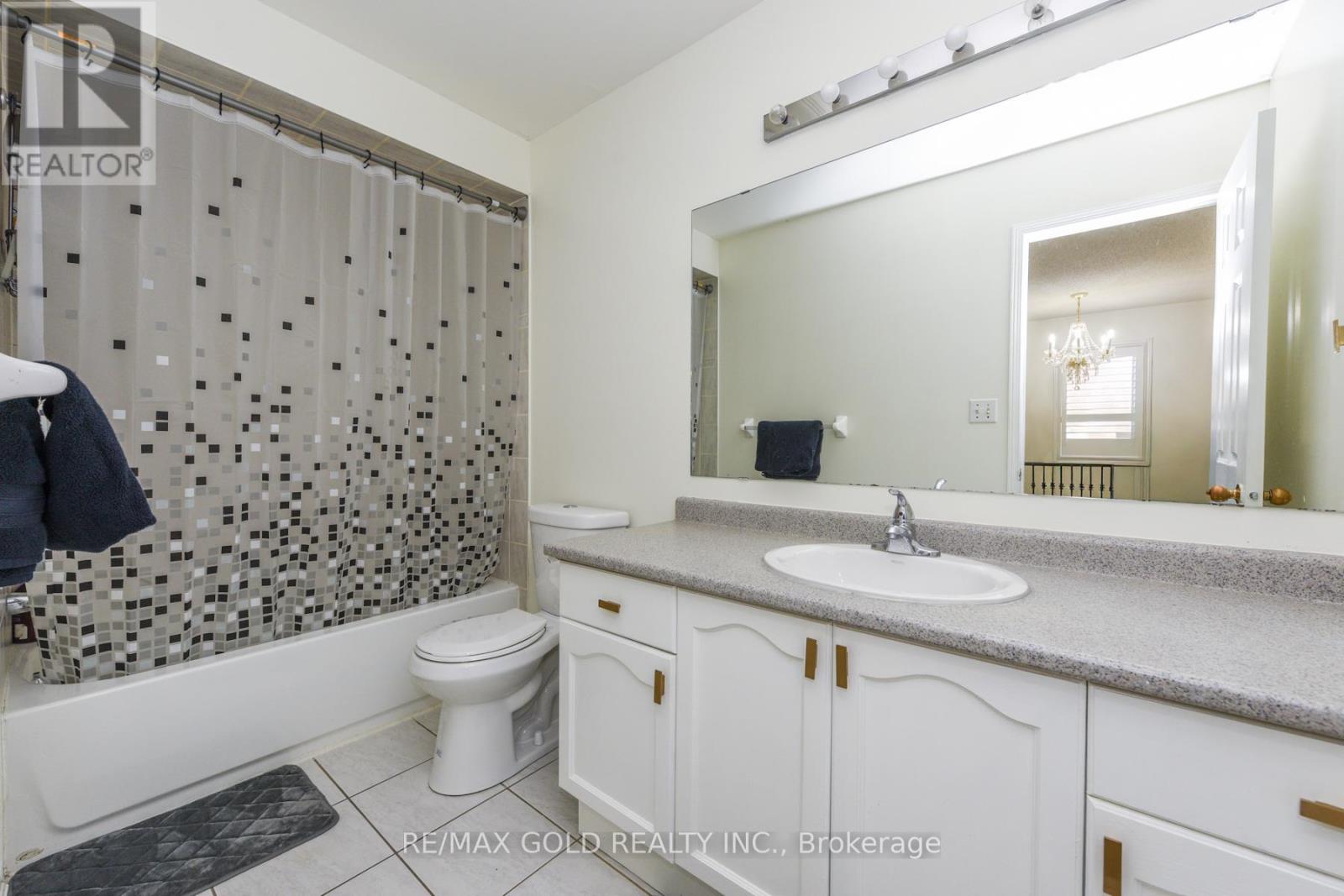 3857 Skyview Street, Mississauga, Ontario  L5M 8A1 - Photo 21 - W12648486