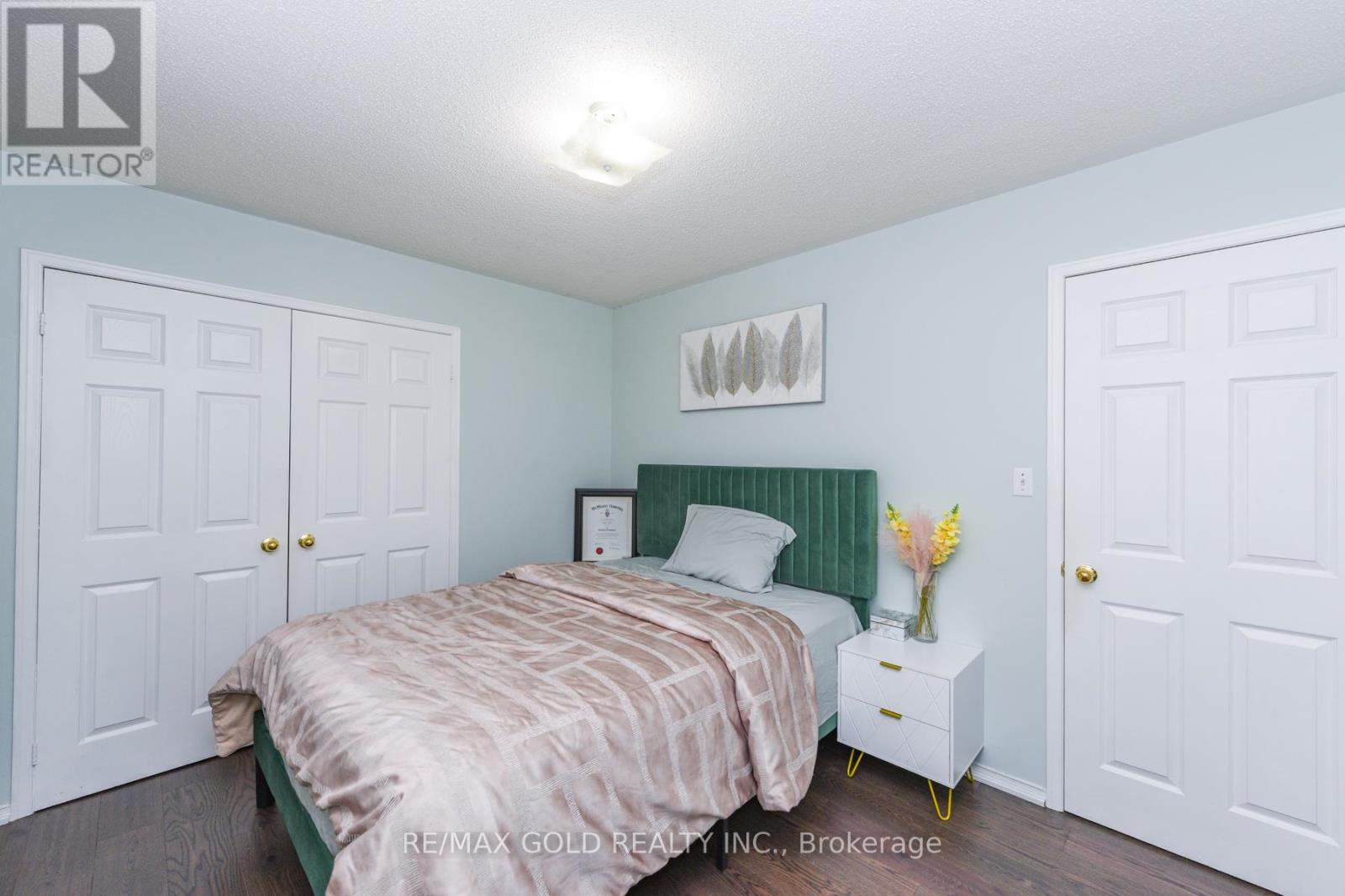 3857 Skyview Street, Mississauga, Ontario  L5M 8A1 - Photo 19 - W12648486