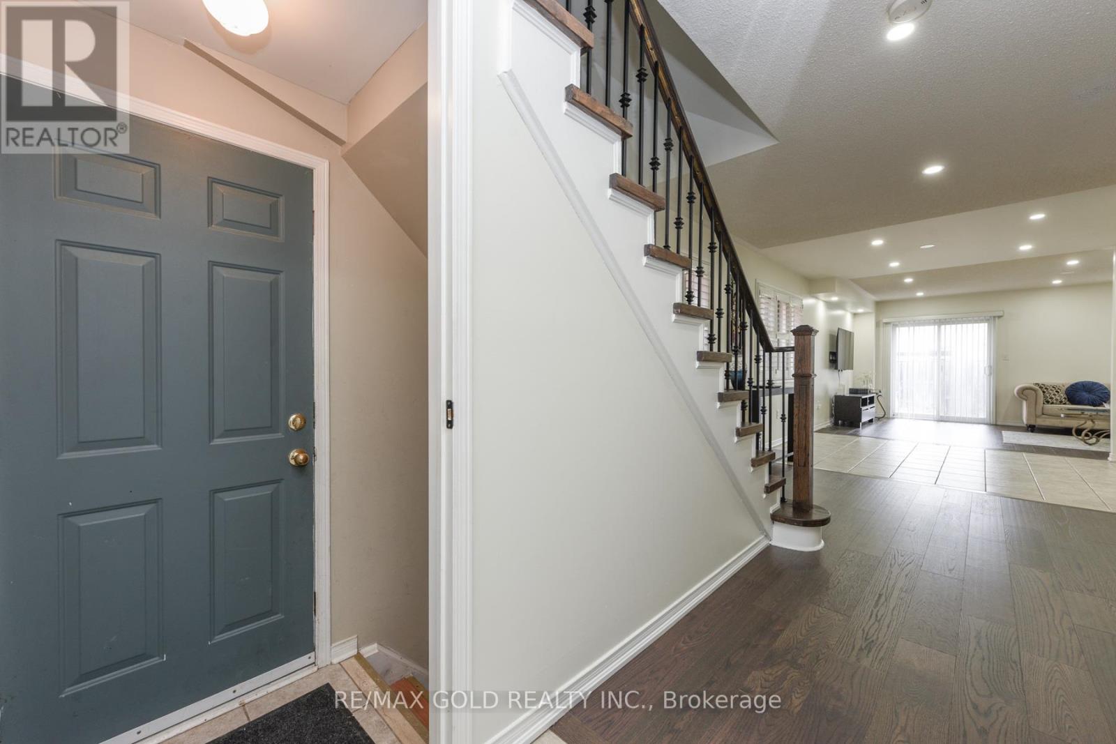 3857 Skyview Street, Mississauga, Ontario  L5M 8A1 - Photo 24 - W12648486