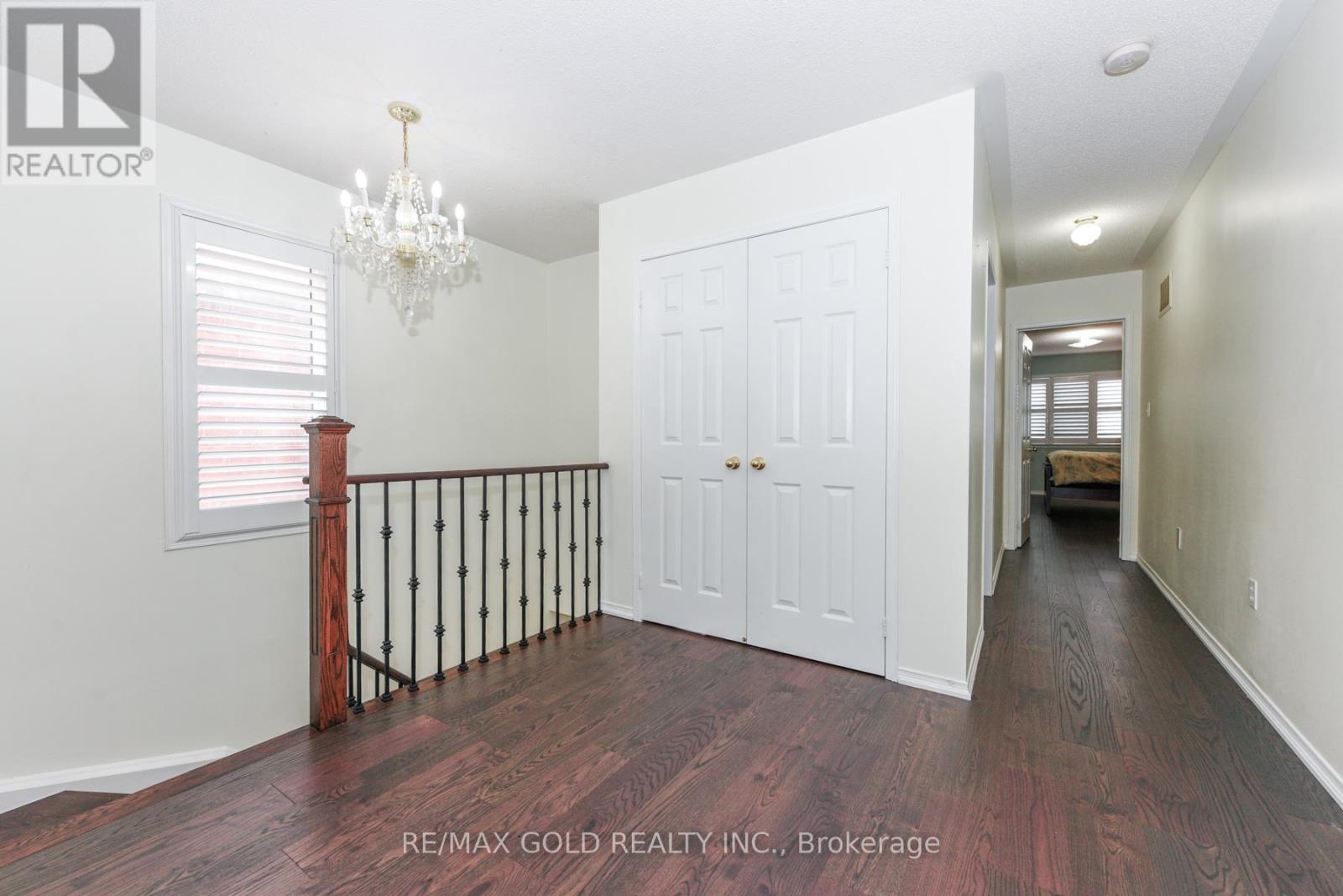 3857 Skyview Street, Mississauga, Ontario  L5M 8A1 - Photo 20 - W12648486