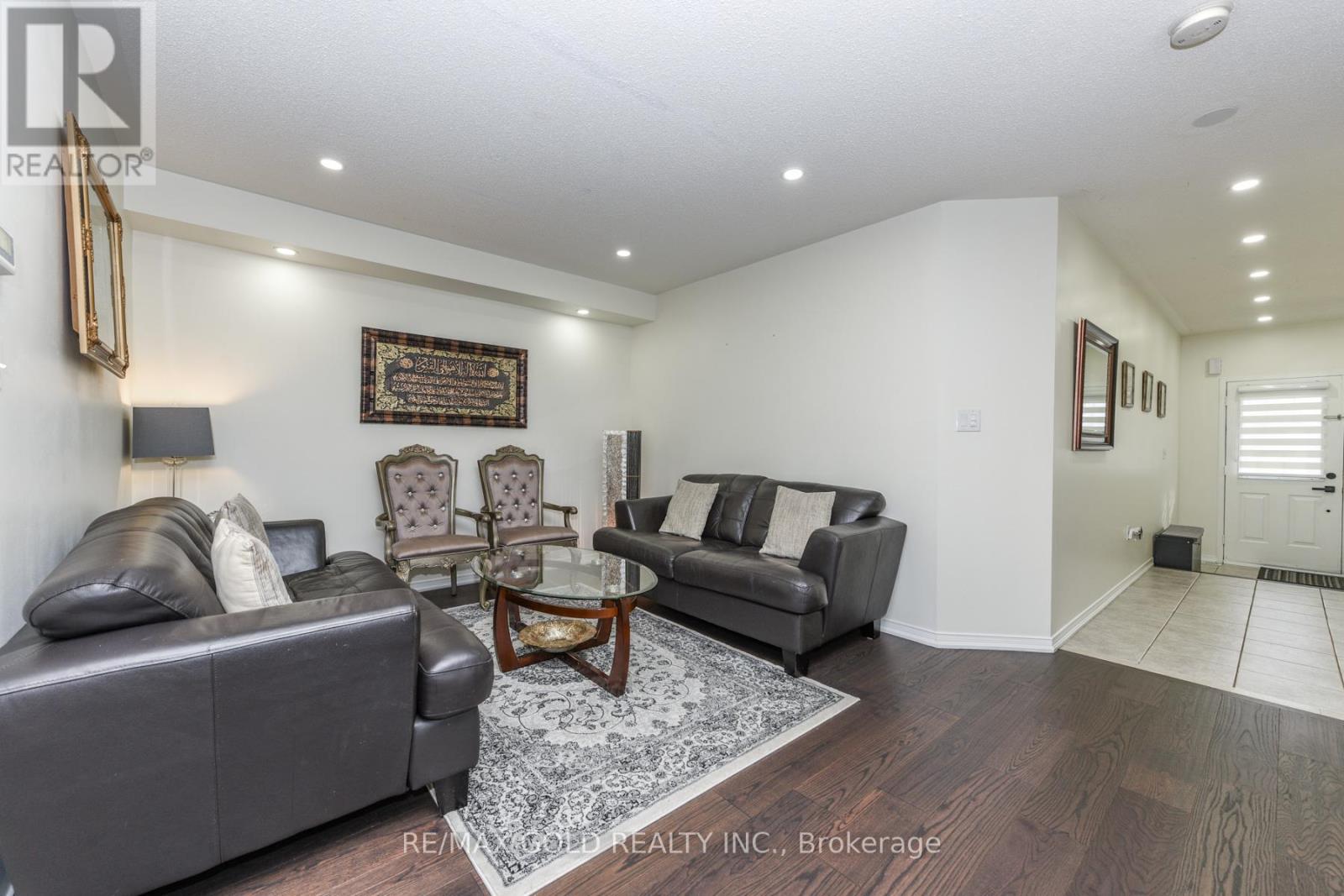 3857 Skyview Street, Mississauga, Ontario  L5M 8A1 - Photo 9 - W12648486