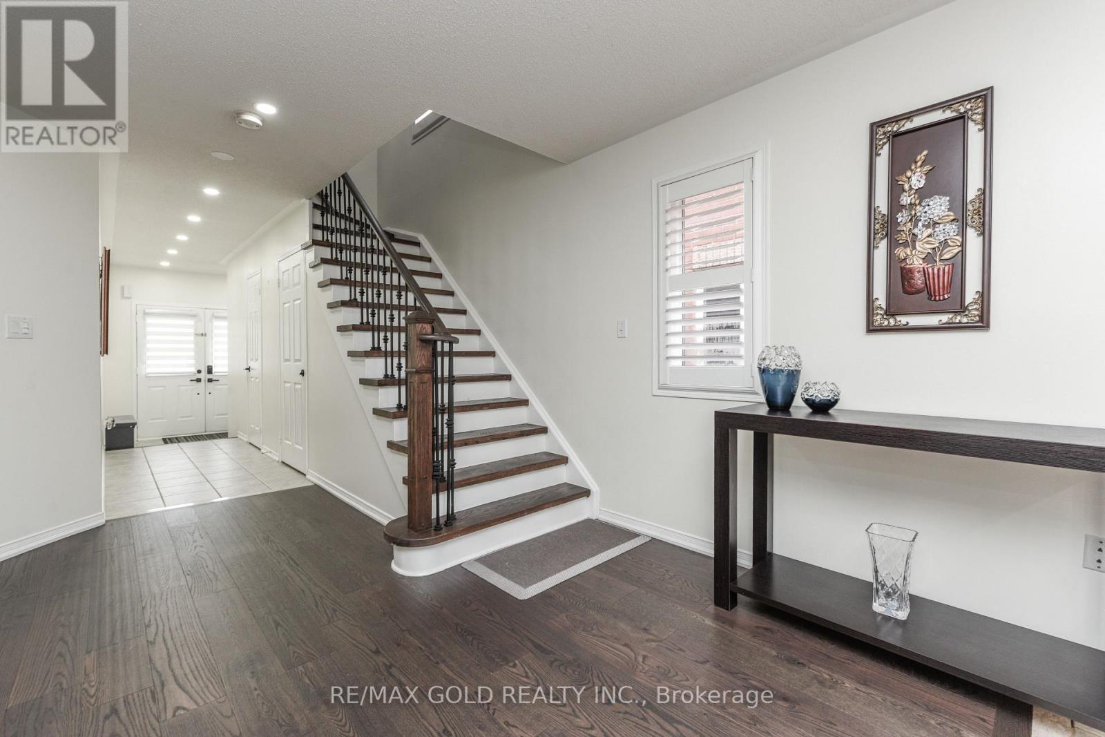 3857 Skyview Street, Mississauga, Ontario  L5M 8A1 - Photo 7 - W12648486