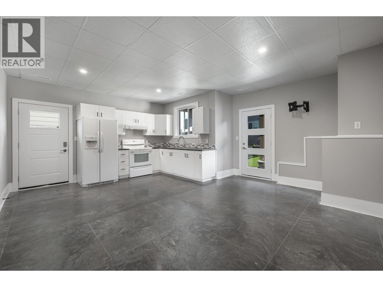 2292 Saddleback Drive, Kamloops, British Columbia  V2B 0G7 - Photo 39 - 10371537