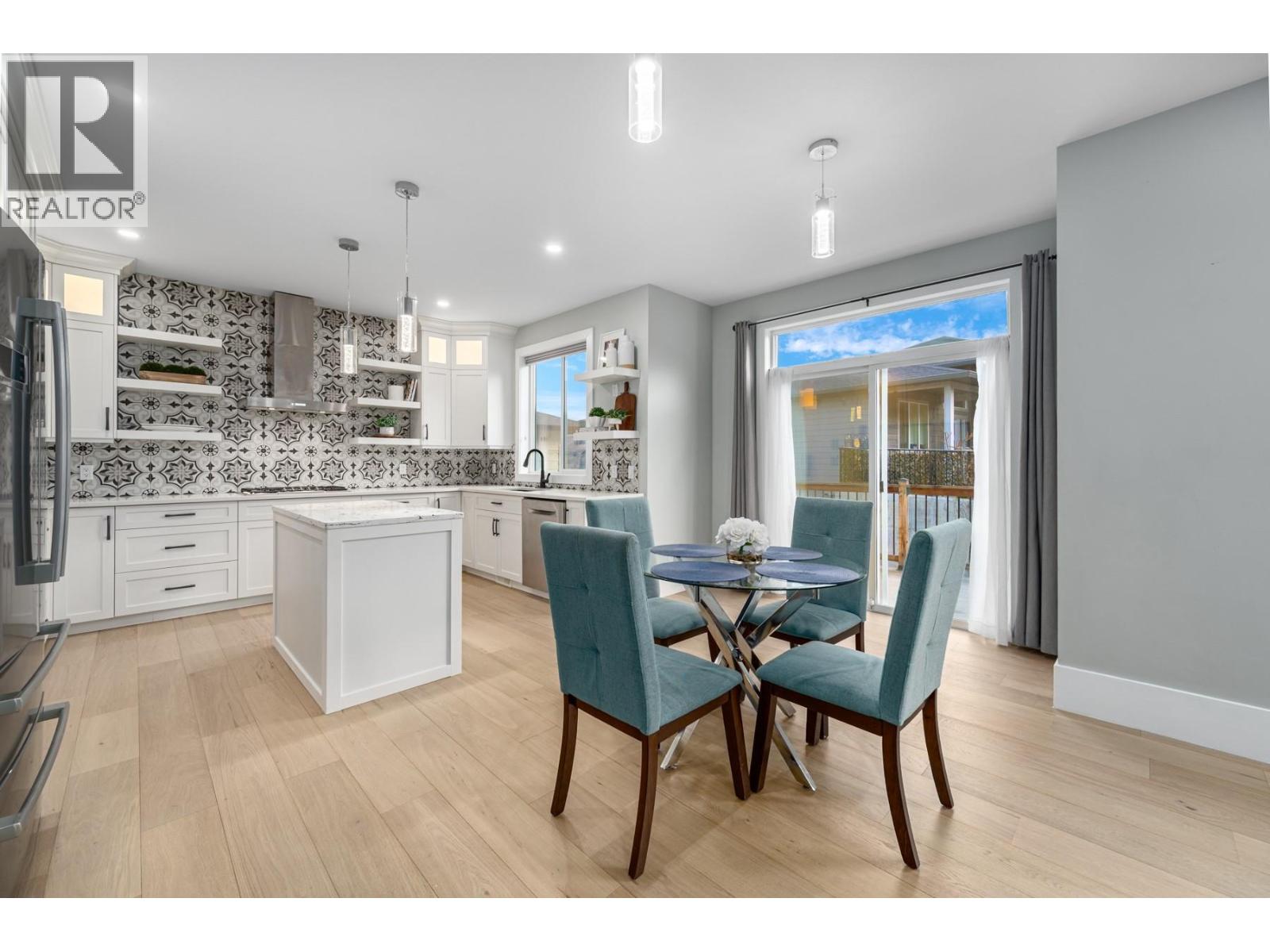 2292 Saddleback Drive, Kamloops, British Columbia  V2B 0G7 - Photo 4 - 10371537