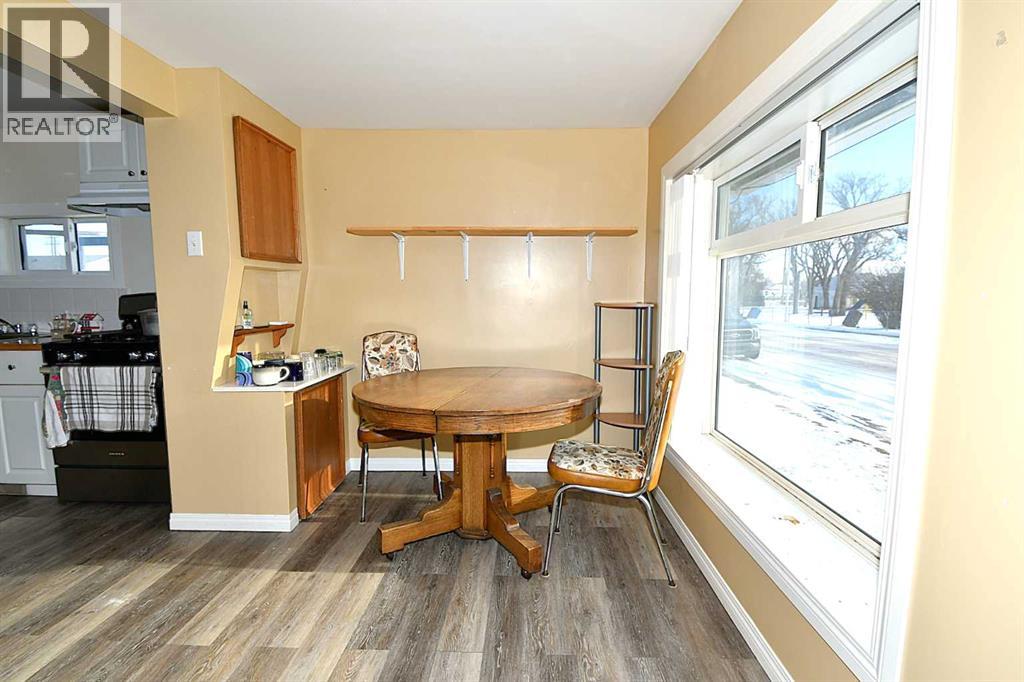 135 21 Street, Fort Macleod, Alberta  T0L 0Z0 - Photo 4 - A2274529