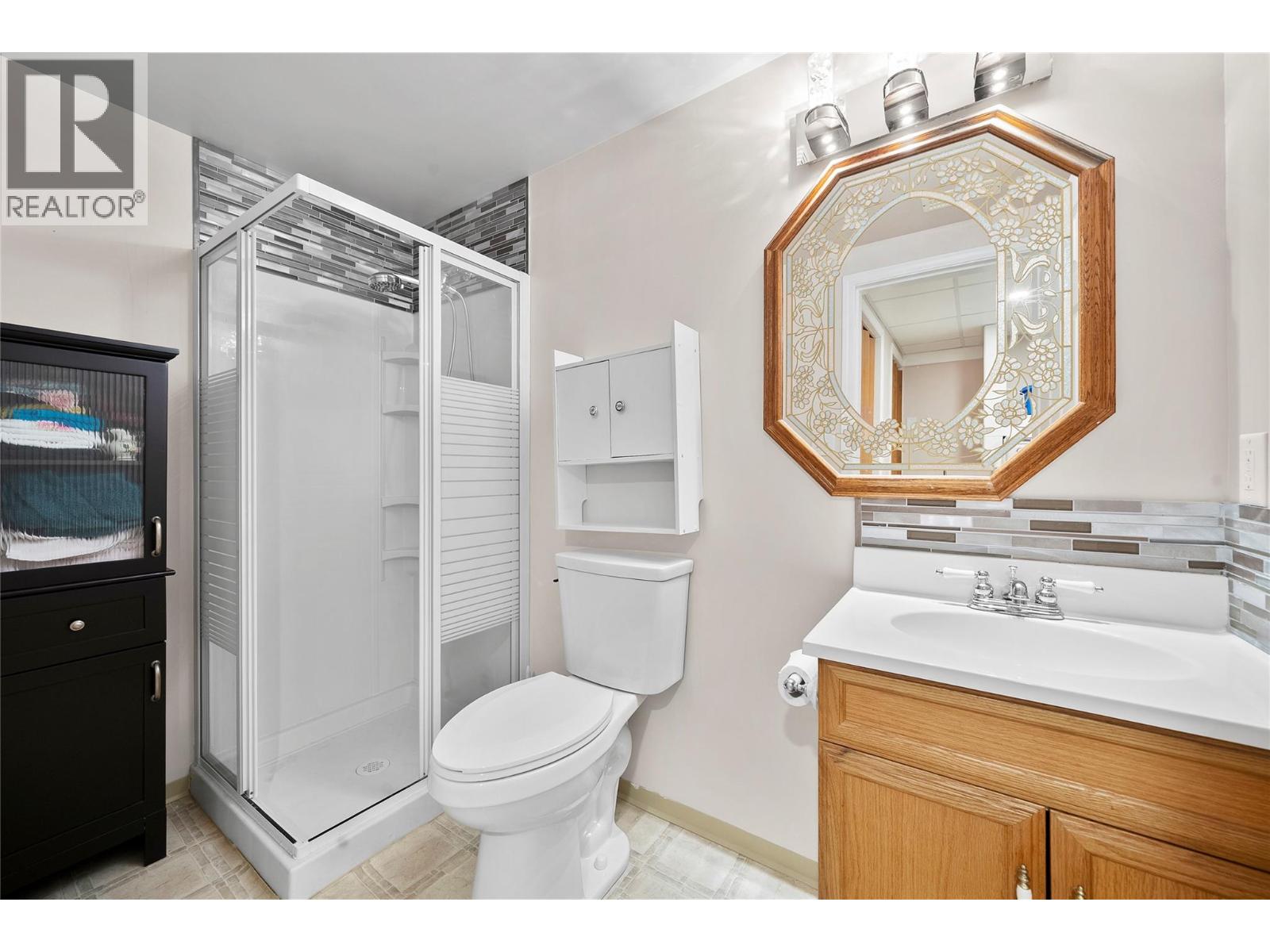 2070 3 Avenue Se, Salmon Arm, British Columbia  V1E 1K1 - Photo 25 - 10371363