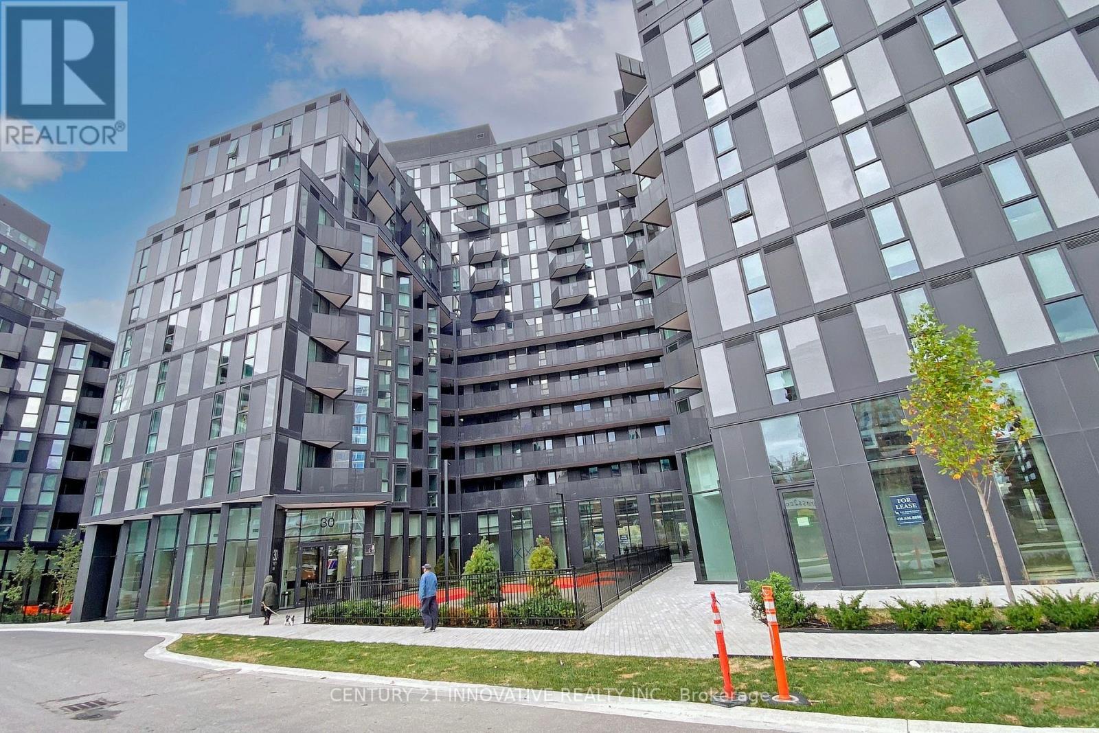 #25 - 30 Tretti Way, Toronto, Ontario  M3H 0E3 - Photo 1 - C12648552