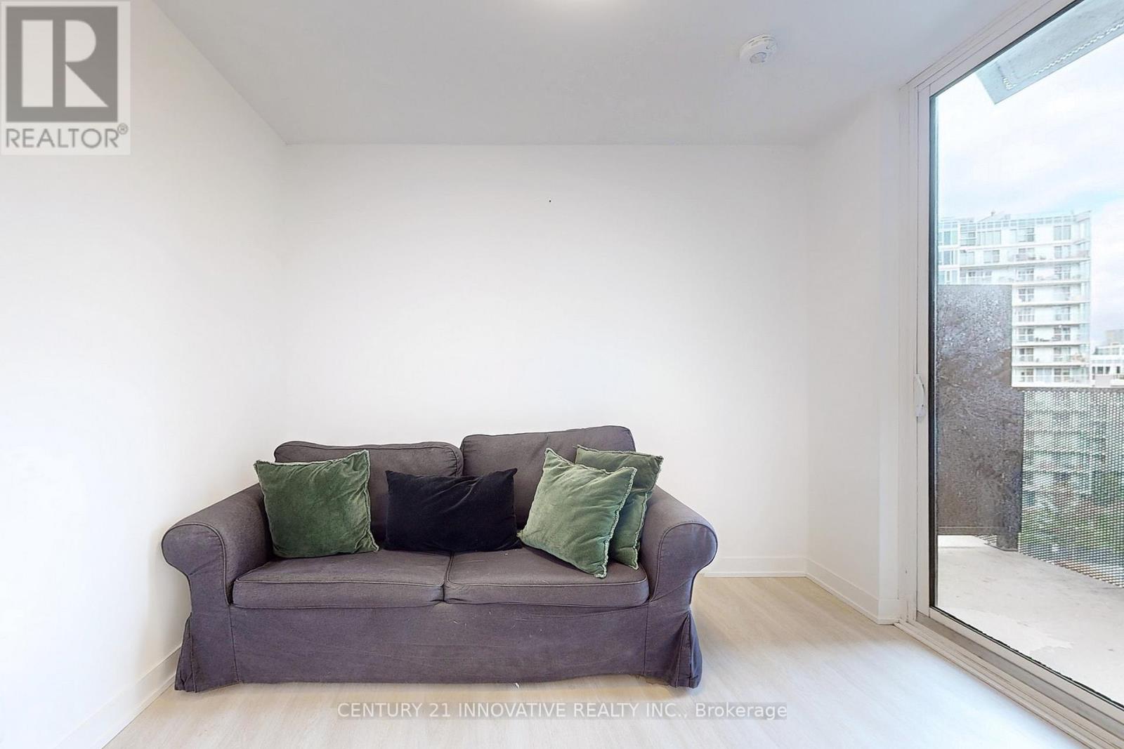 #25 - 30 Tretti Way, Toronto, Ontario  M3H 0E3 - Photo 4 - C12648552