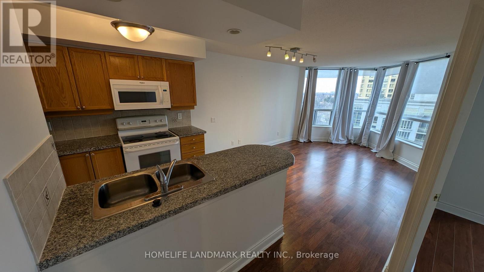 1006 - 10 Northtown Way, Toronto, Ontario  M2N 7L4 - Photo 2 - C12648580