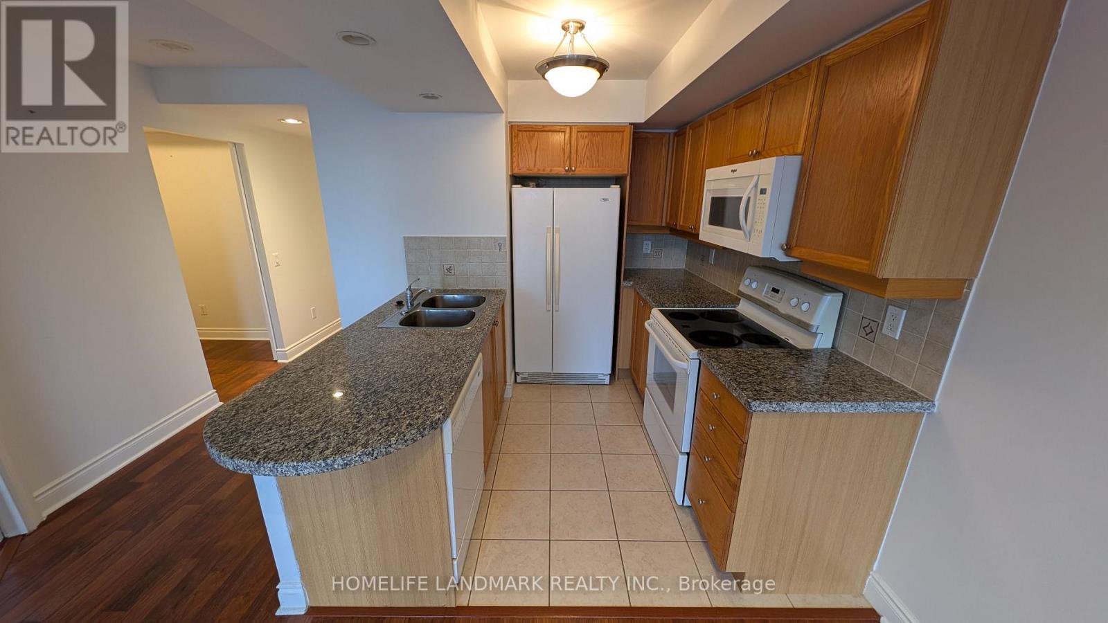 1006 - 10 Northtown Way, Toronto, Ontario  M2N 7L4 - Photo 3 - C12648580