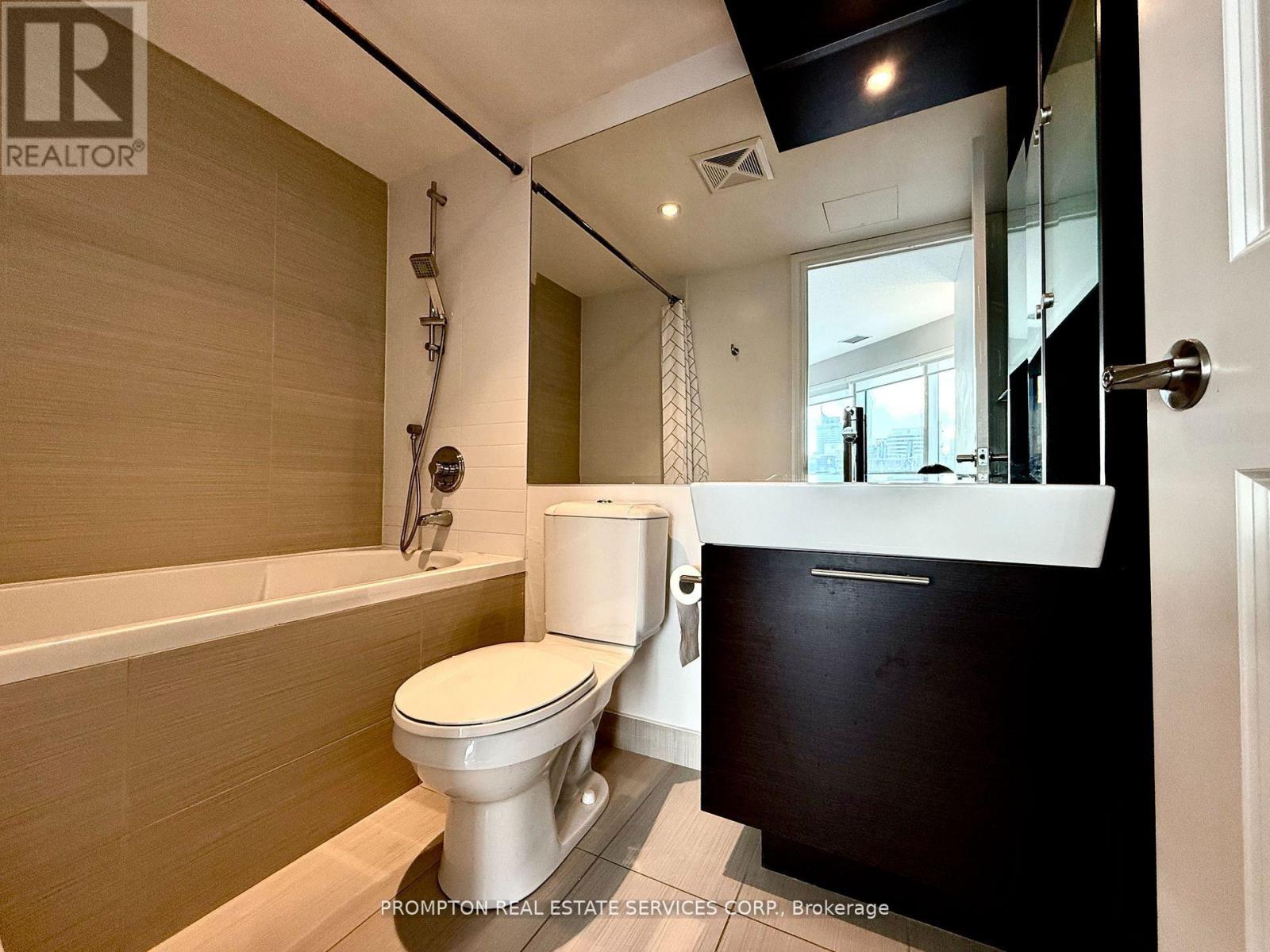 2808 - 386 Yonge Street, Toronto, Ontario  M5B 0A5 - Photo 7 - C12648606