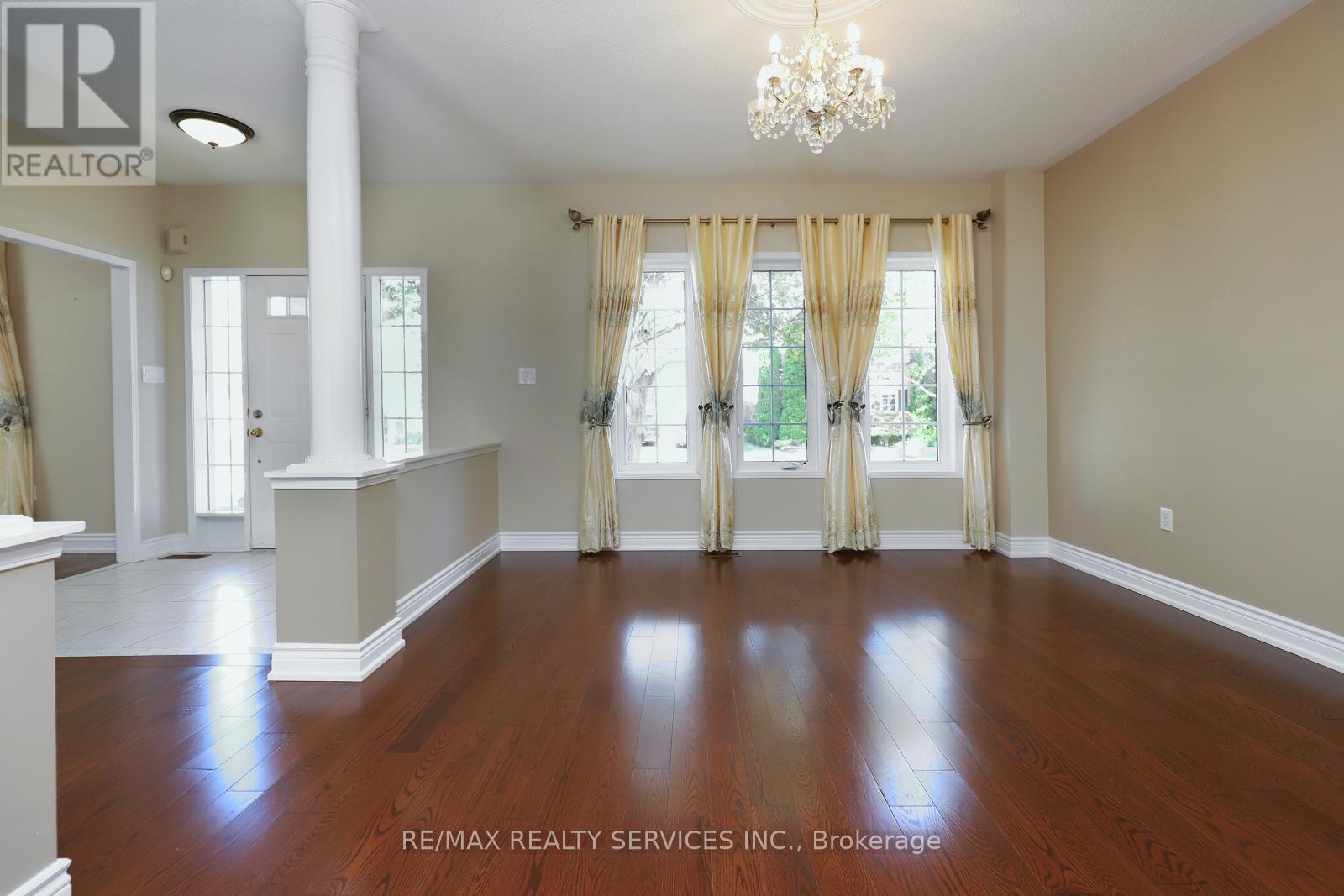 17 Ballantyne Drive, Ajax, Ontario  L1T 4H6 - Photo 6 - E12648556