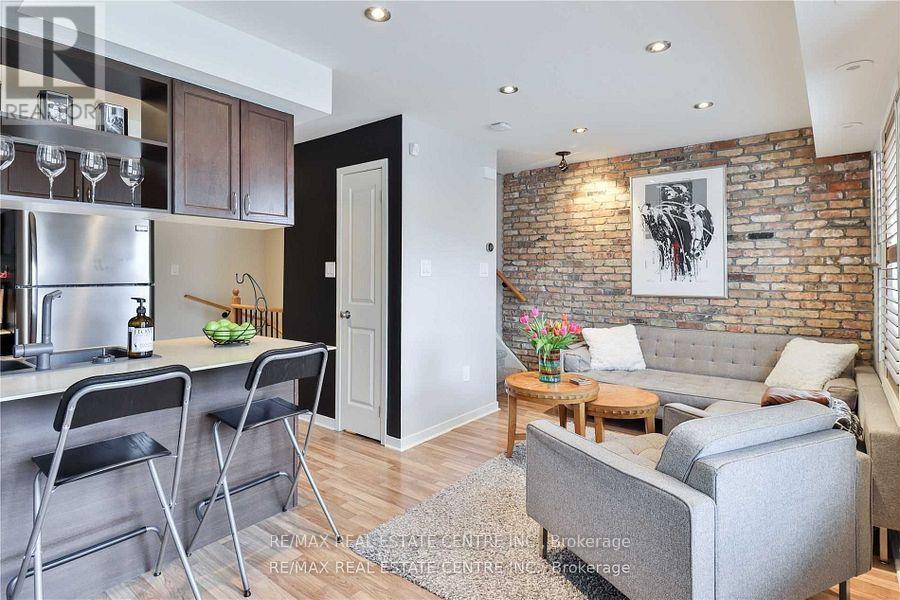 5 - 823 Dundas Street E, Toronto, Ontario  M4M 1P9 - Photo 7 - E12648598