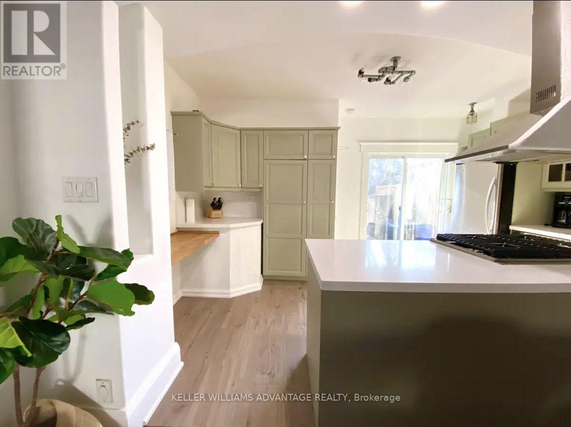 4 Edgewood Avenue, Toronto, Ontario  M4L 3G7 - Photo 6 - E12648616