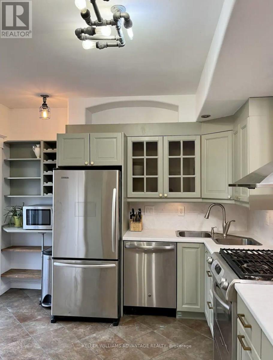 4 Edgewood Avenue, Toronto, Ontario  M4L 3G7 - Photo 9 - E12648616