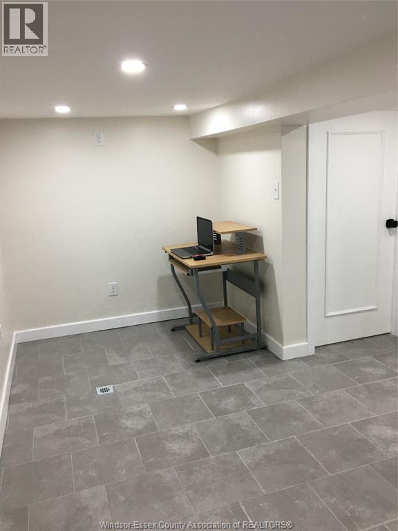 1153 Elsmere Avenue Unit# Lower, Windsor, Ontario  N9A 2B1 - Photo 11 - 25032003