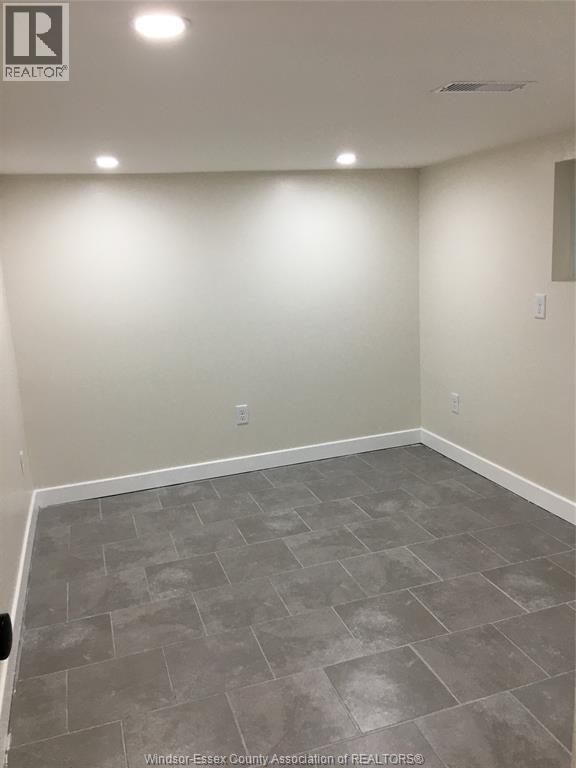 1153 Elsmere Avenue Unit# Lower, Windsor, Ontario  N9A 2B1 - Photo 19 - 25032003