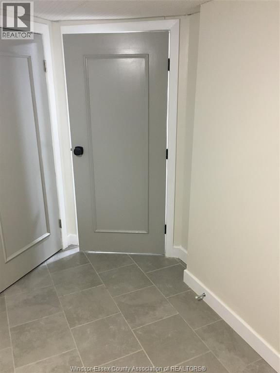 1153 Elsmere Avenue Unit# Lower, Windsor, Ontario  N9A 2B1 - Photo 3 - 25032003