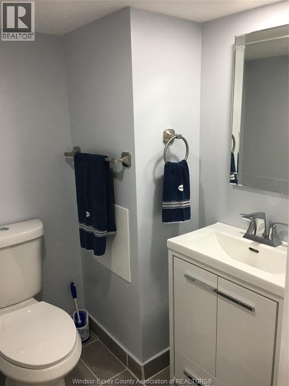 1153 Elsmere Avenue Unit# Lower, Windsor, Ontario  N9A 2B1 - Photo 7 - 25032003