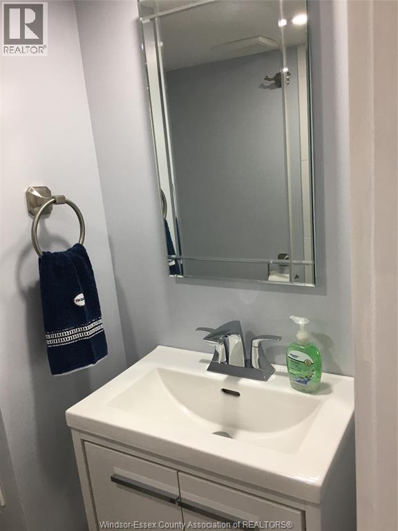 1153 Elsmere Avenue Unit# Lower, Windsor, Ontario  N9A 2B1 - Photo 8 - 25032003