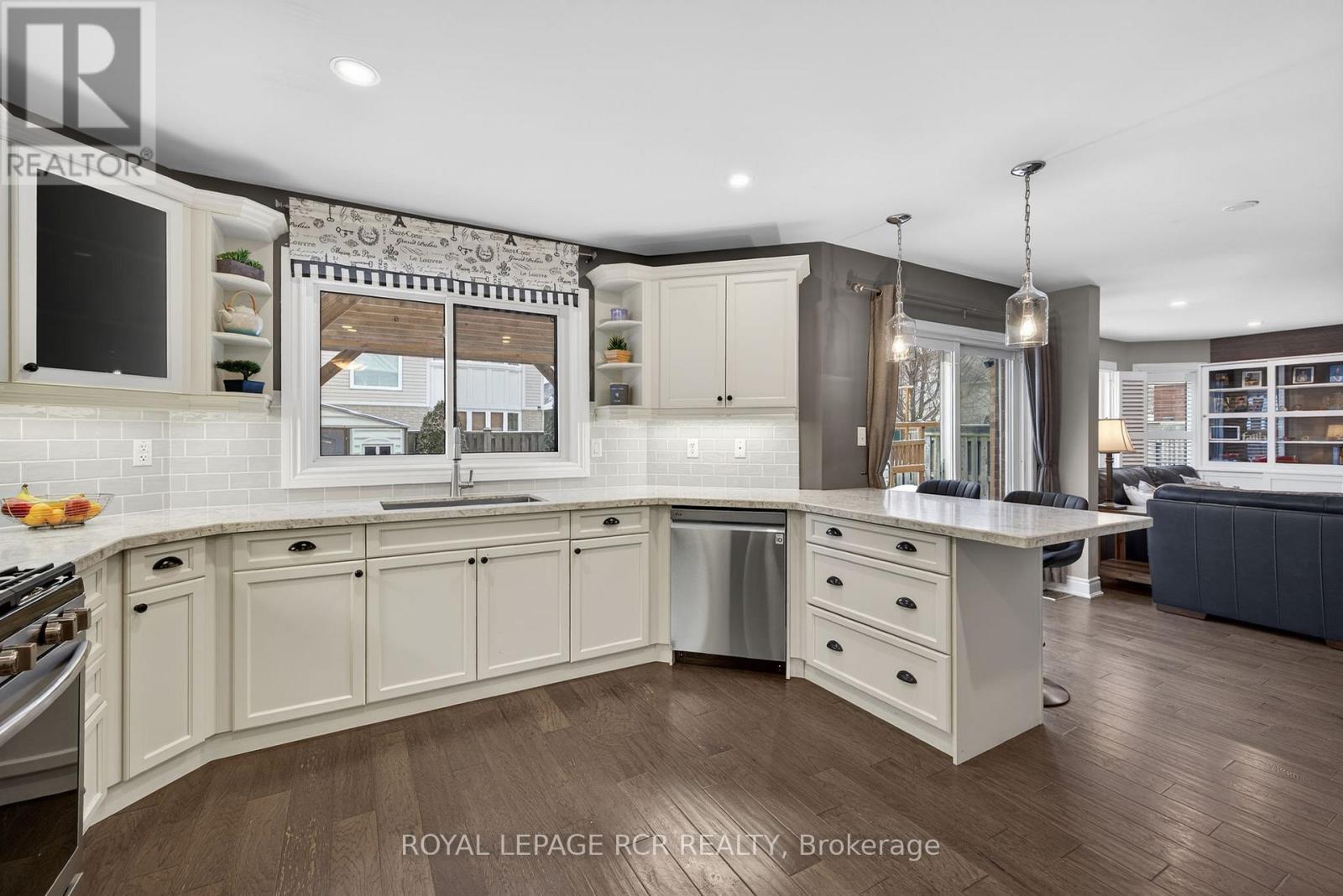 25 Kidd Crescent, New Tecumseth, Ontario  L9R 0C8 - Photo 17 - N12643876